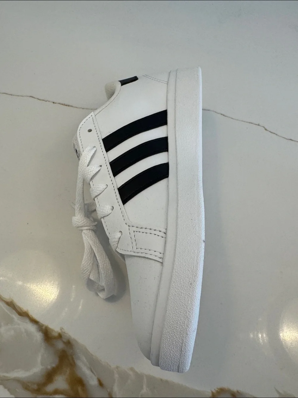 adidas classic low